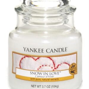 Yankee Candle Snow In Love Small Jar Retail Box No warranty
