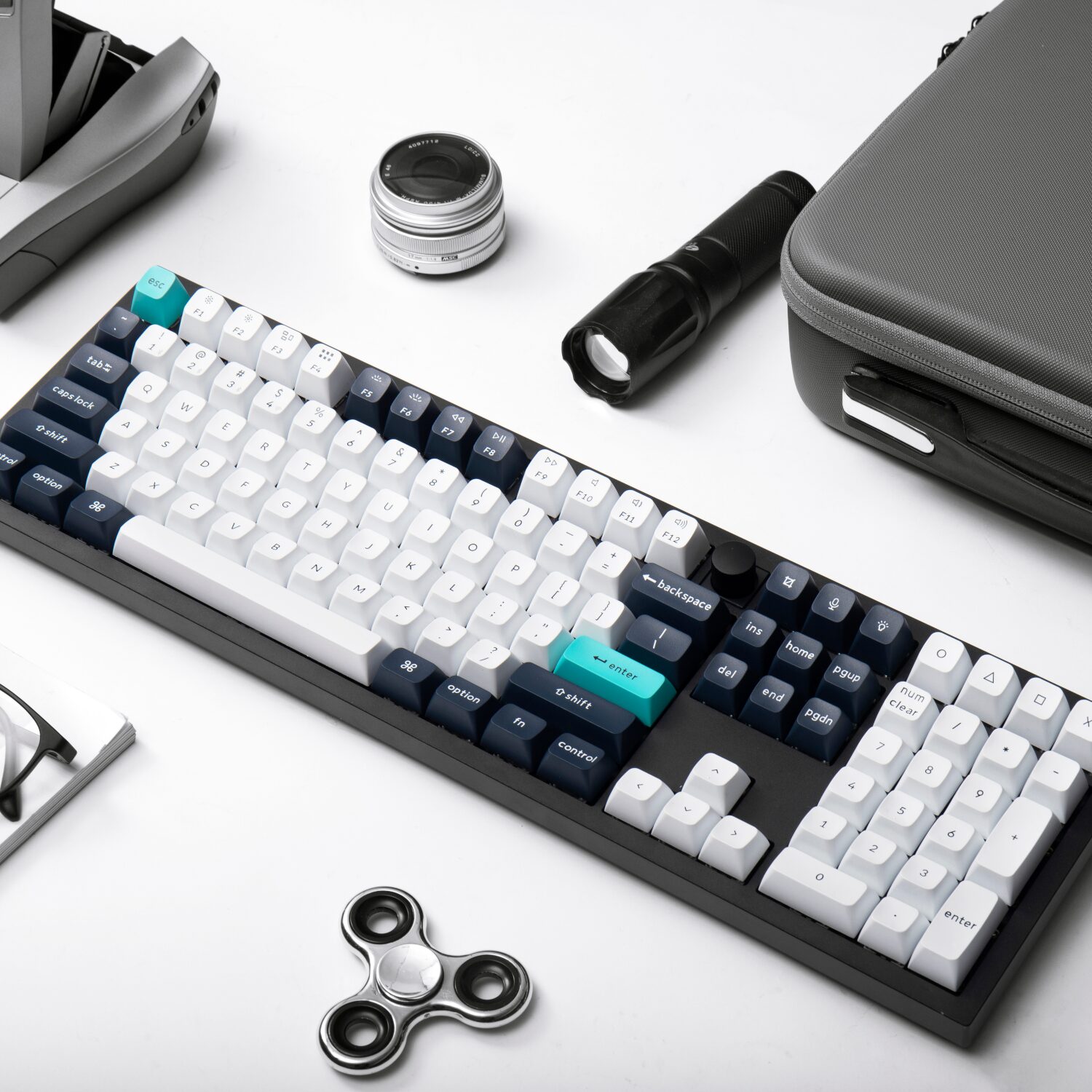 Keychron Q6 Max QMK/VIA Wireless Mechanical Keyboard (Full-Size, Gateron Jupiter Banana) - Image 7